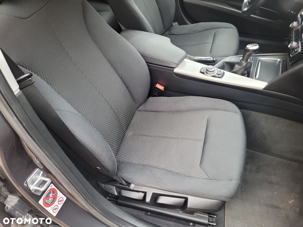 BMW Seria 3 320d Sport Line - 22