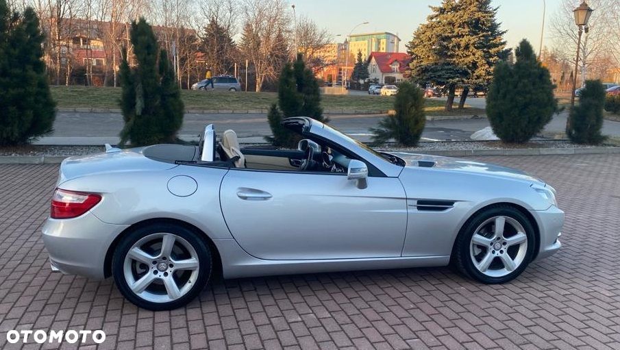 Mercedes-Benz SLK 250 CGI - 6