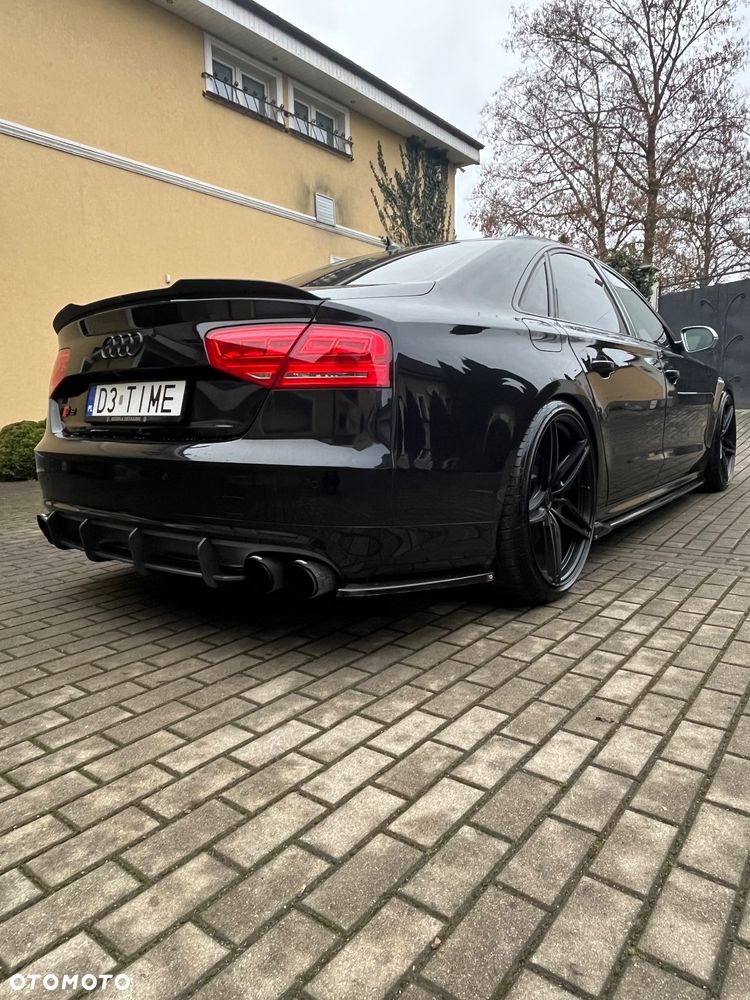 Audi S8 - 6