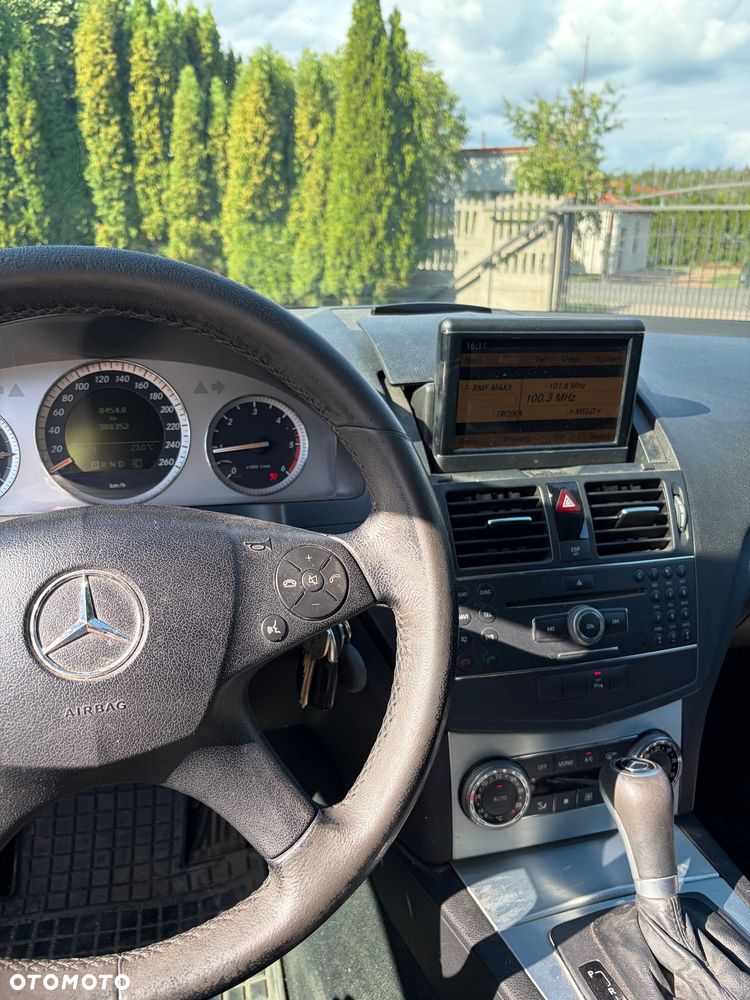 Mercedes-Benz Klasa C 220 CDI DPF Automatik Avantgarde - 9