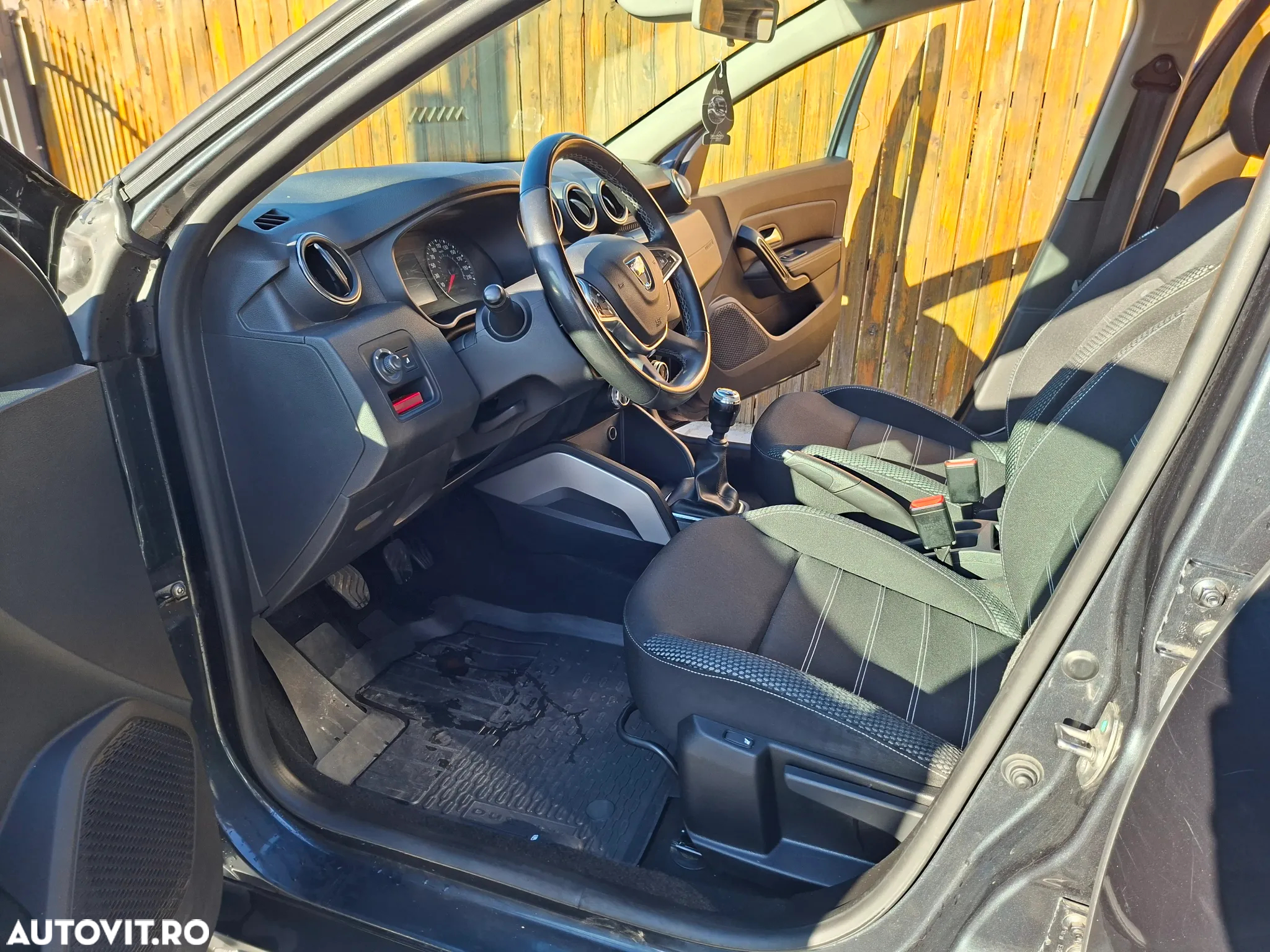 Dacia Duster 1.5 dCi 4WD Prestige jante 17" - 24