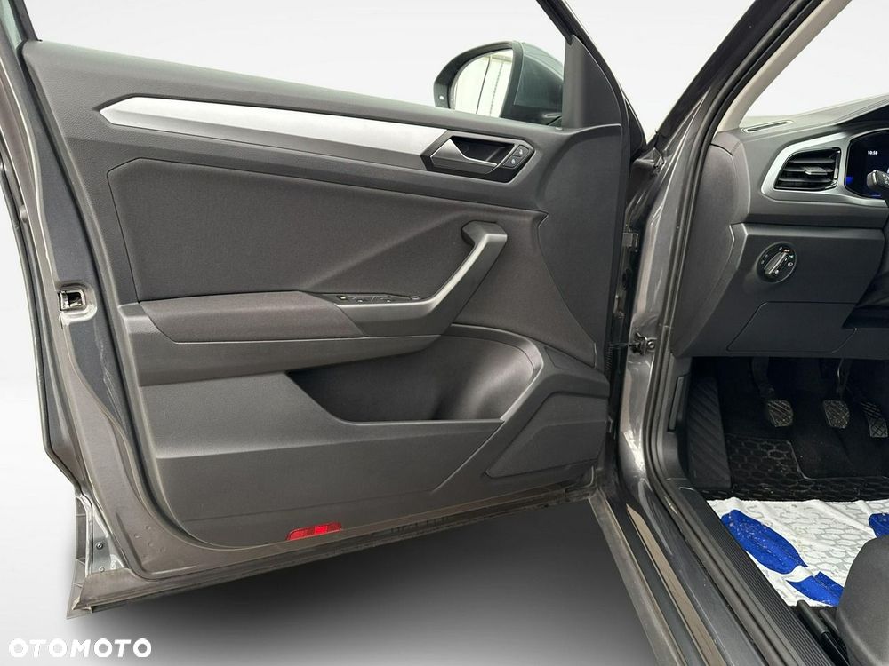 Volkswagen T-Roc - 11
