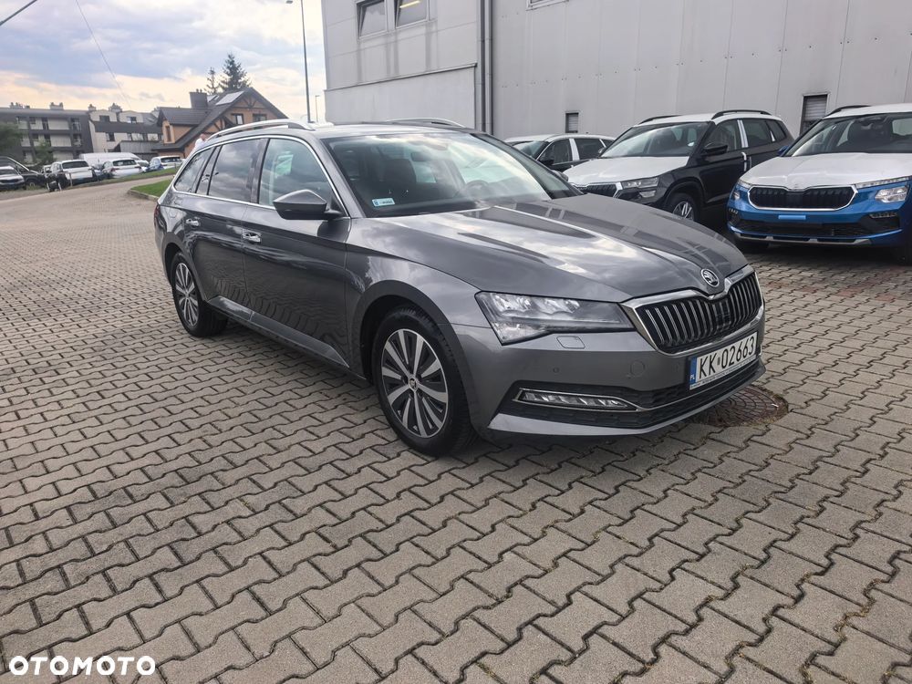 Skoda Superb 2.0 TDI SCR Style DSG - 4