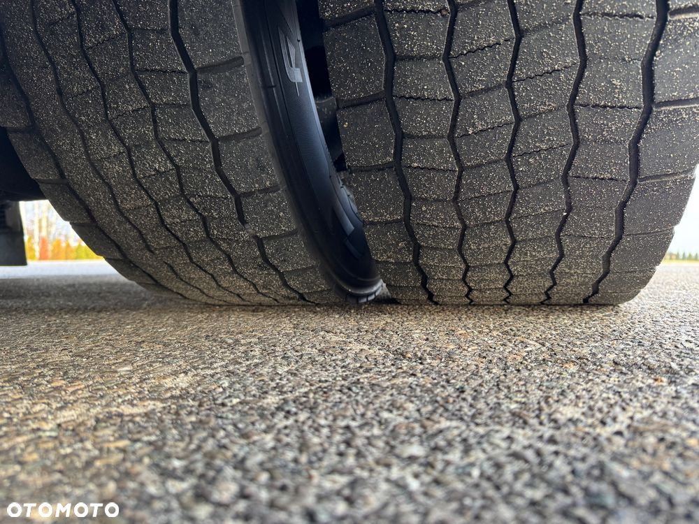 Mercedes-Benz Actros - 13