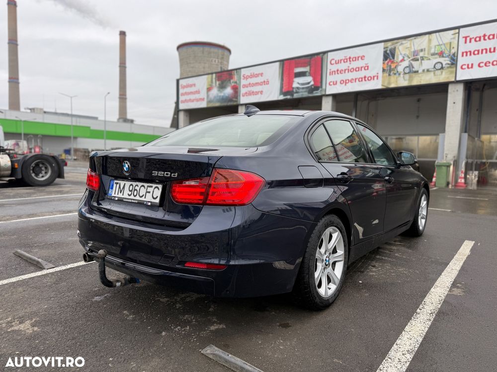BMW Seria 3 320d Aut. Sport Line - 7