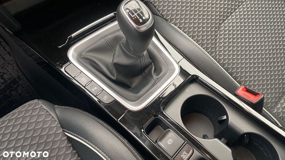 Kia Ceed 1.5 T-GDI Business Line Plus - 18