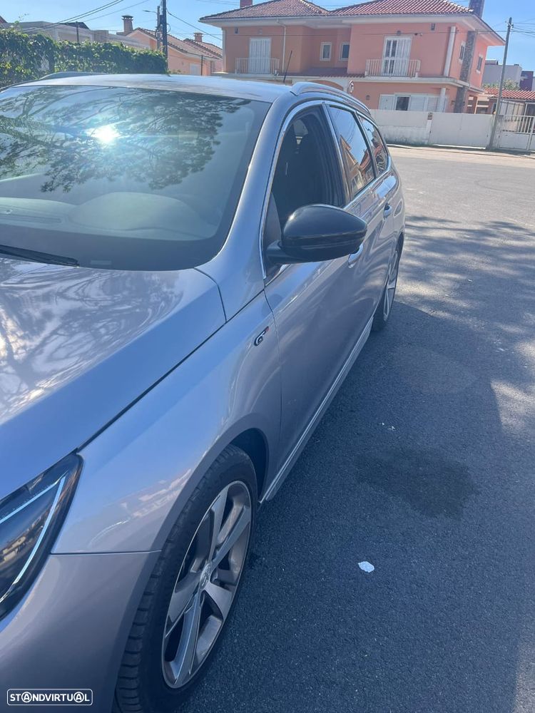 Peugeot 208 - 7