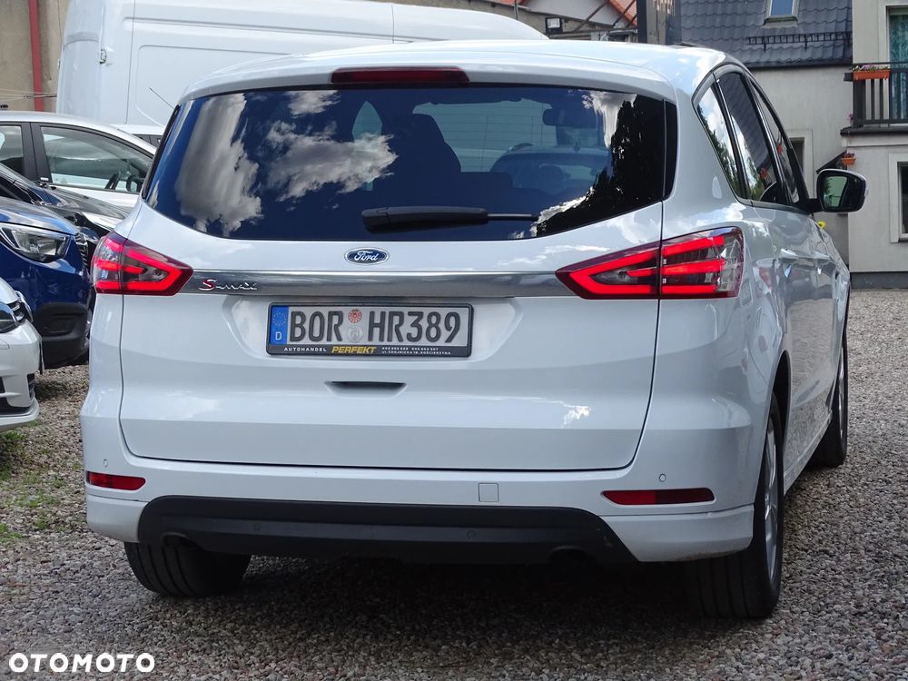 Ford S-Max - 13