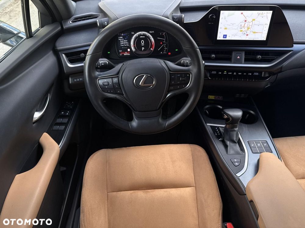 Lexus UX - 14