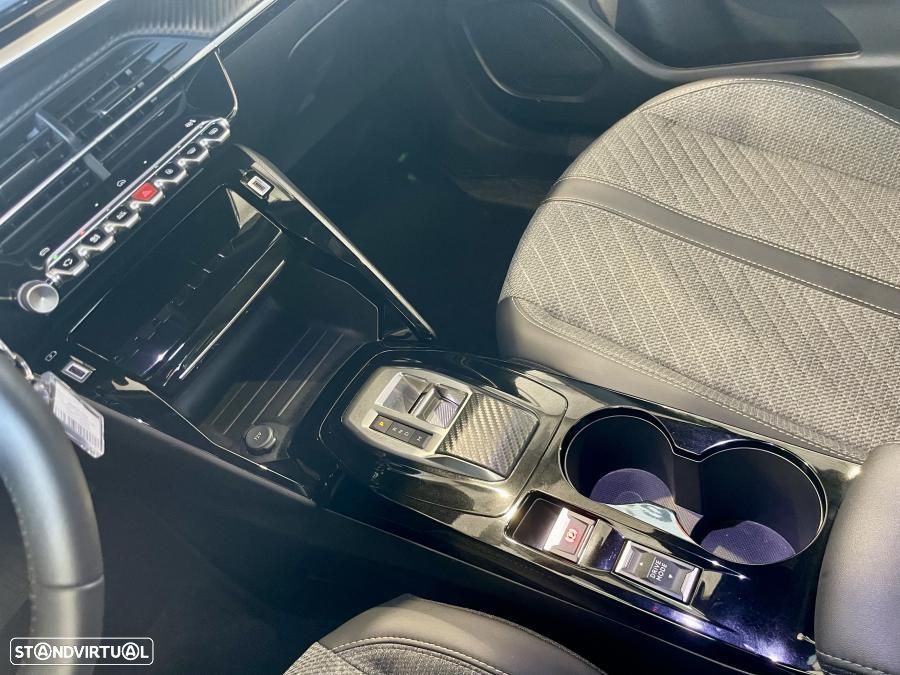 Peugeot 2008 1.2 Hybrid Allure e-DCS6 - 14