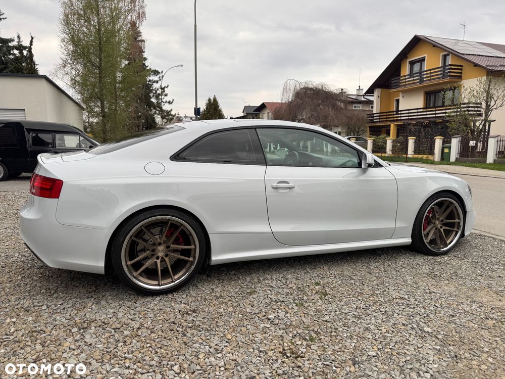 Audi RS5 Coupé Standard - 17