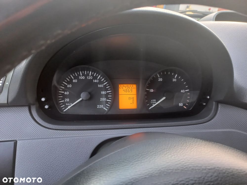 Mercedes-Benz VITO - 8