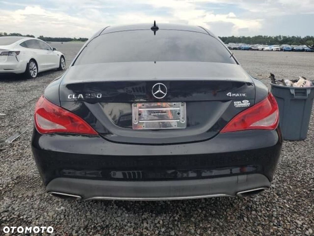 Mercedes-Benz CLA 250 4Matic 7G-DCT Sport - 25