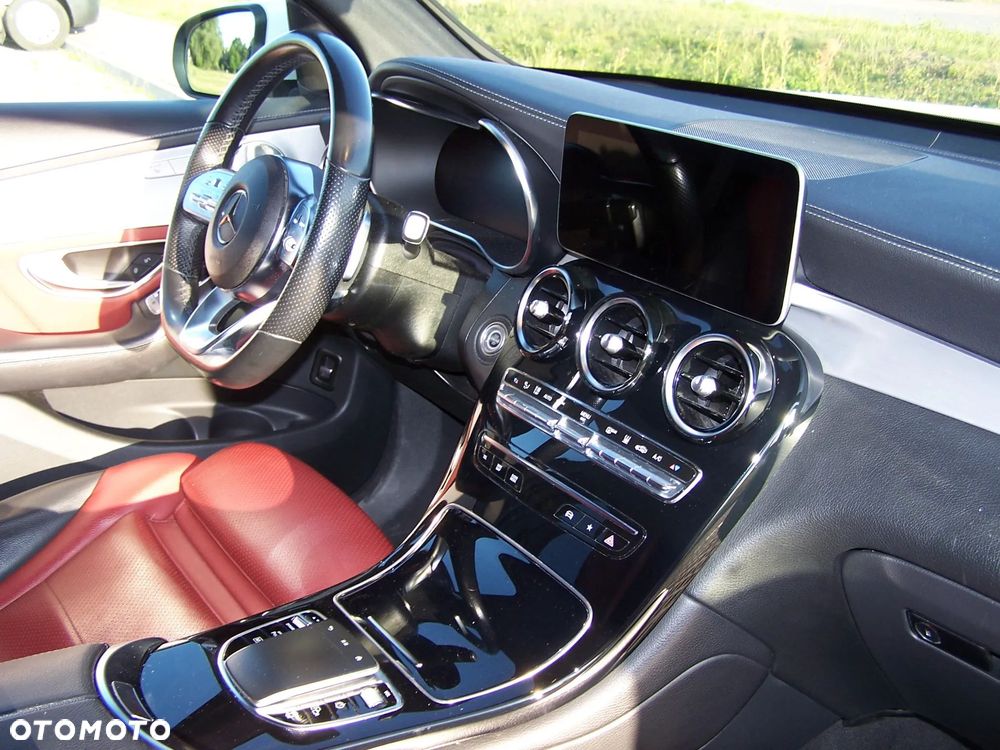 Mercedes-Benz GLC 220 d 4Matic 9G-TRONIC AMG Line - 17
