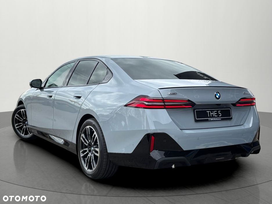 BMW Seria 5 520d xDrive mHEV M Sport - 4