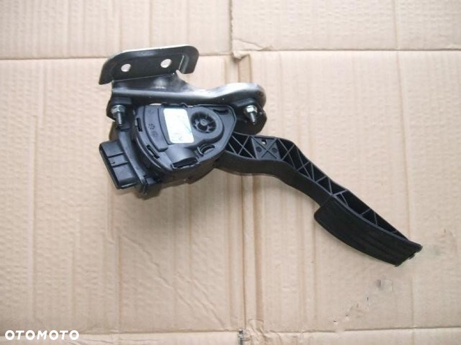 SWIFT 2010- pedał gazu potencjometr 49400-68L50 - 1