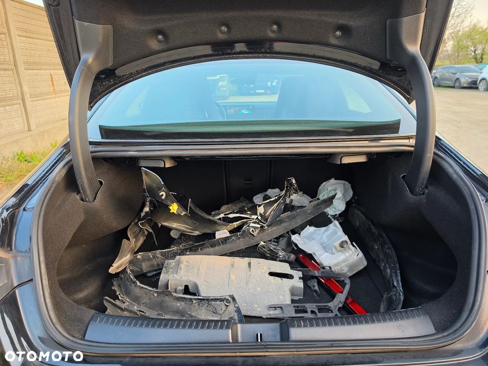 Mercedes-Benz CLA 180 AMG Line - 21