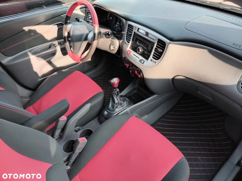 Kia Rio 1.4 Comfort - 9