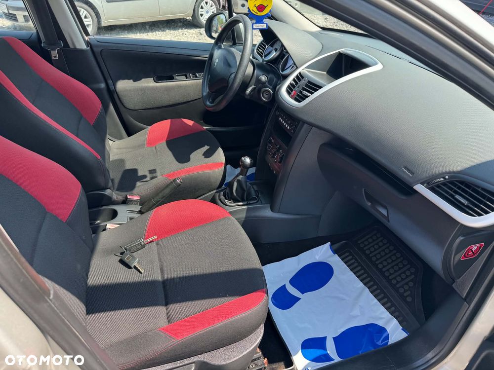 Peugeot 207 1.4 Business Line - 16