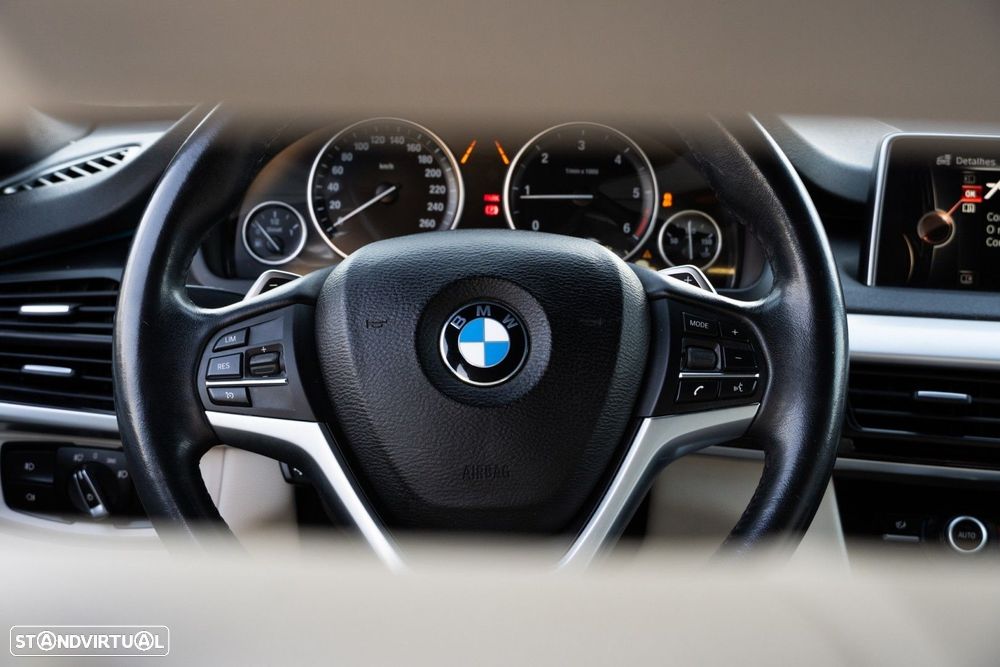 BMW X5 25 d sDrive Comfort 7L - 12