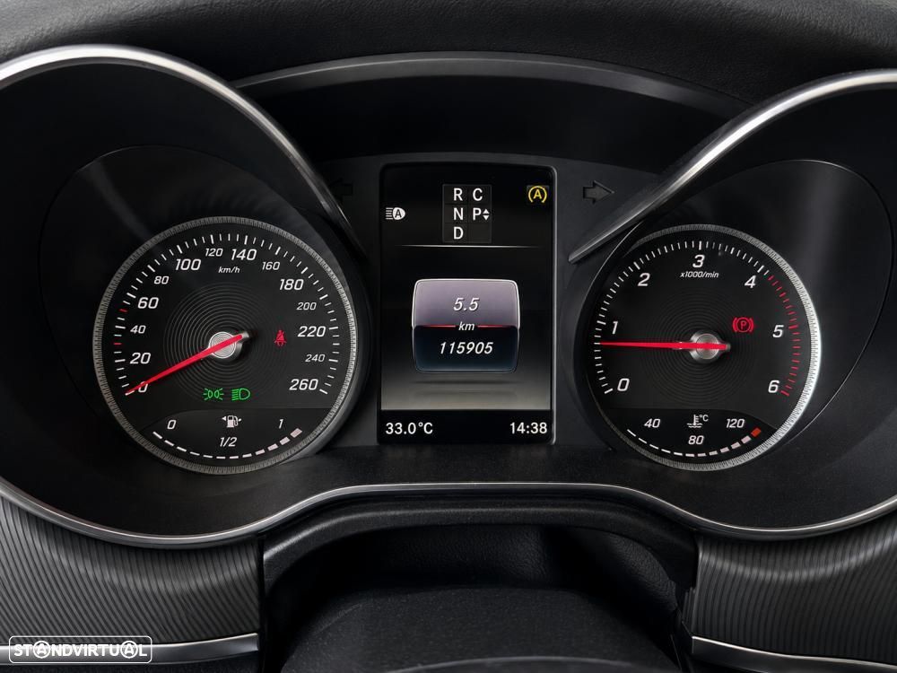 Mercedes-Benz V 220 d Longo Avantgarde Aut. - 23