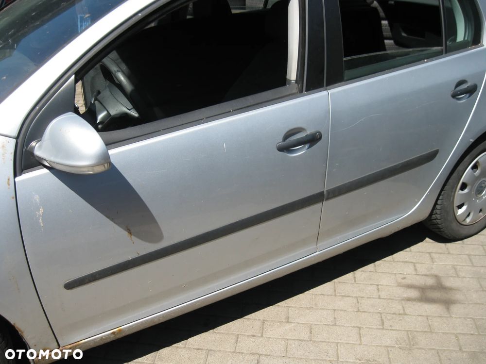 golf 5 drzwi la7w - 1