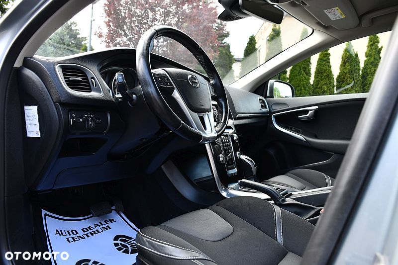 Volvo V40 T2 Geartronic Momentum - 9