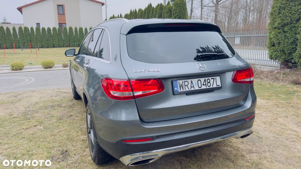 Mercedes-Benz GLC - 11