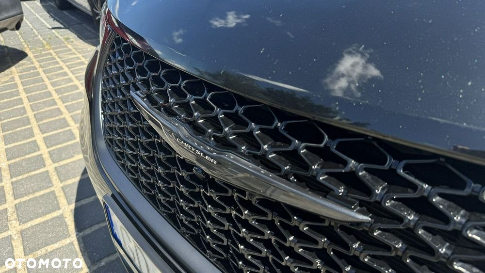 Chrysler Pacifica - 27