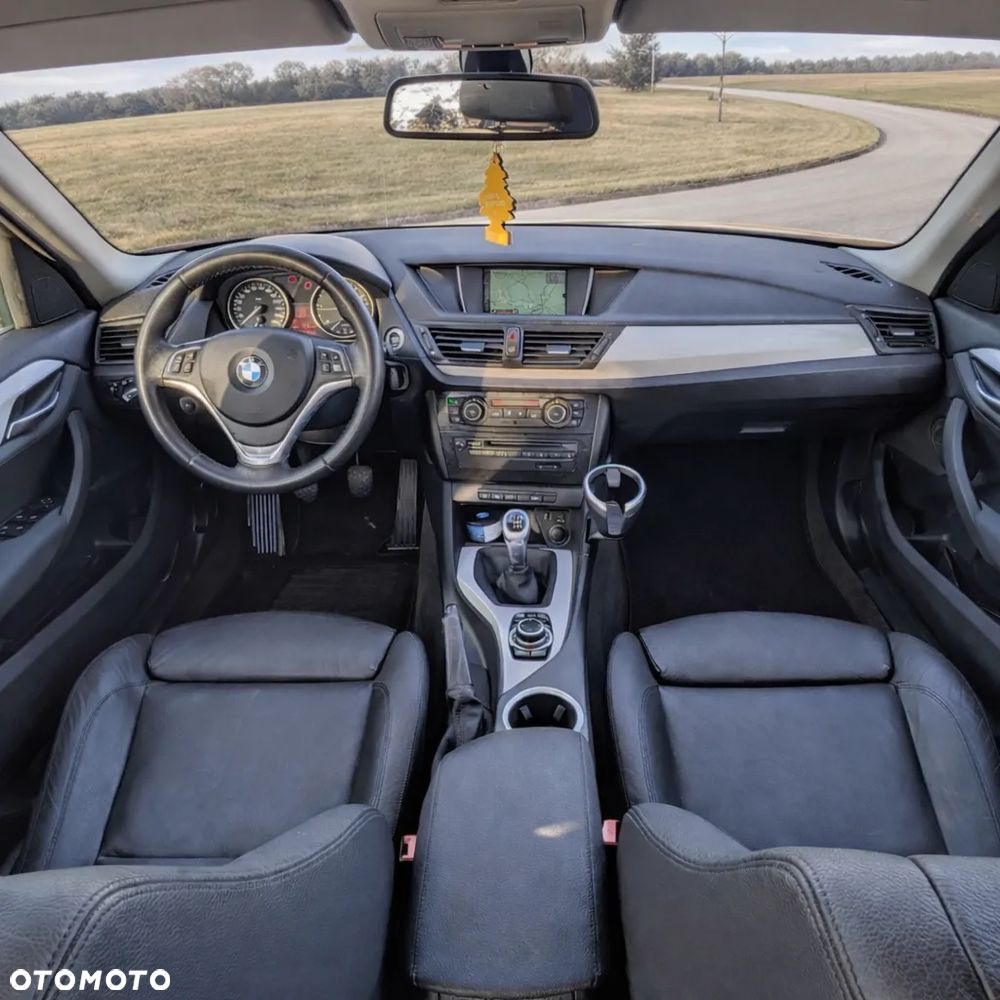 BMW X1 sDrive18d xLine - 6