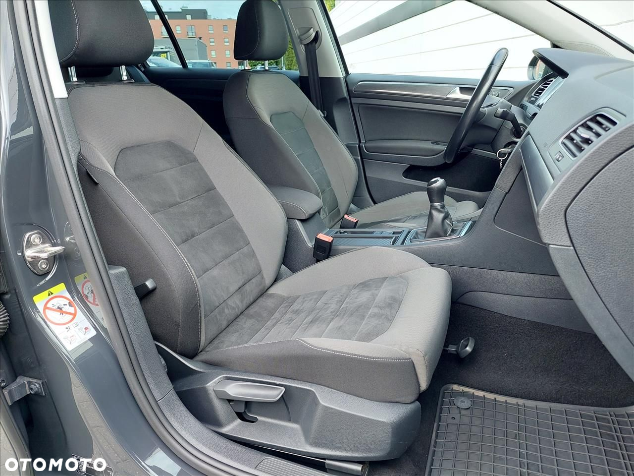 Volkswagen Golf VII 1.6 TDI BMT Comfortline - 8