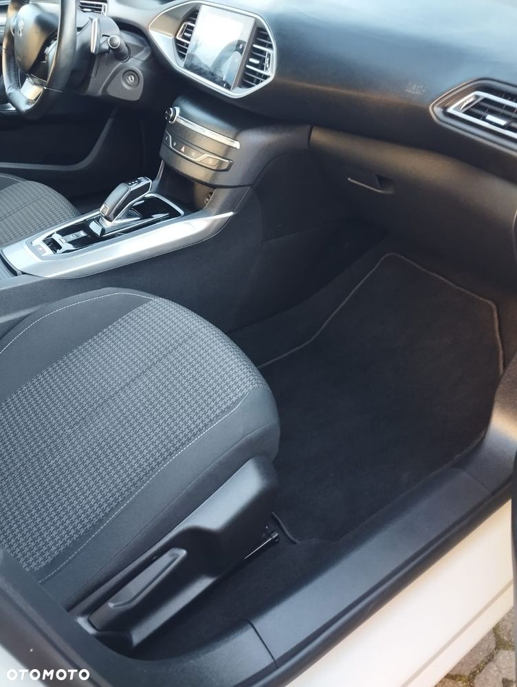 Peugeot 308 - 9