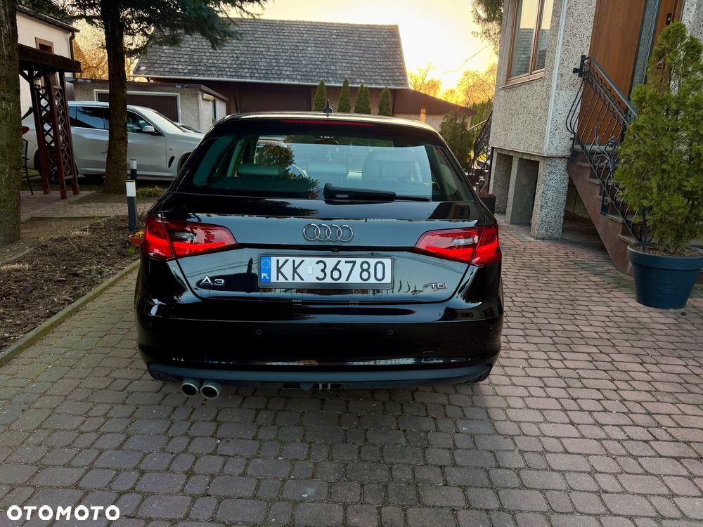 Audi A3 Sportback 2.0 TDI S tronic - 5