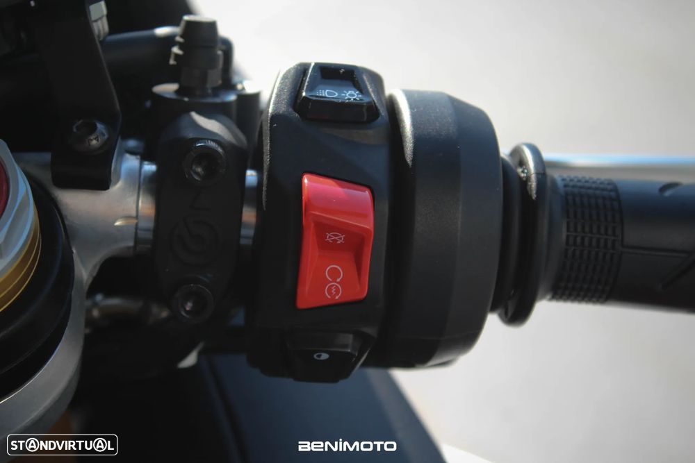 Aprilia RSV 4 - 10