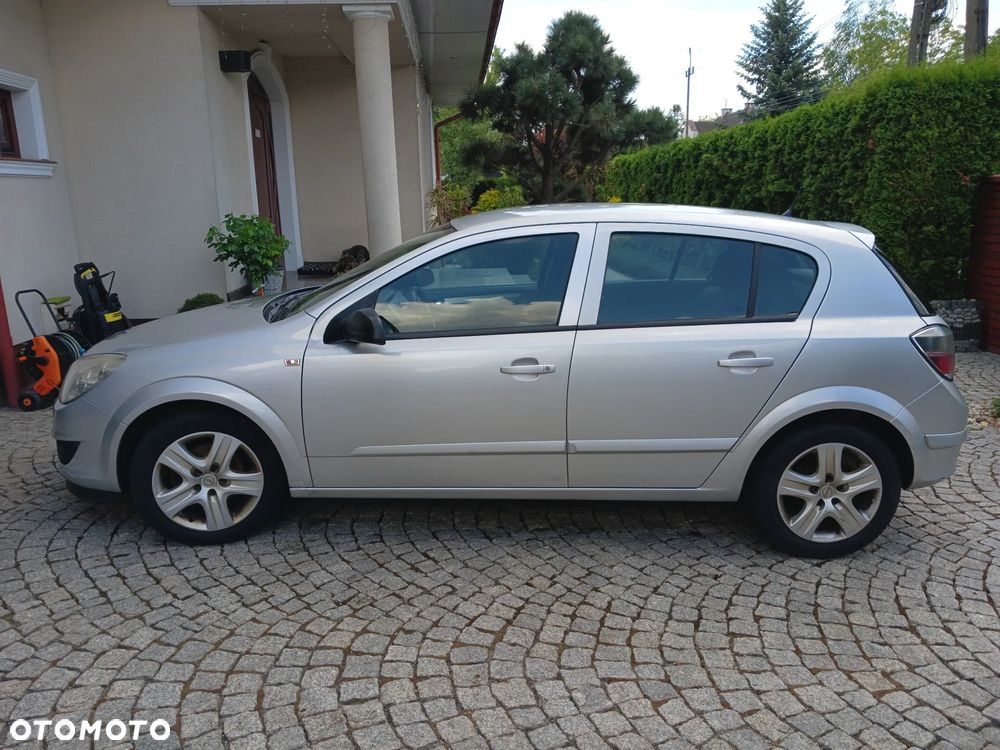 Opel Astra 1.3 CDTI Cosmo - 3