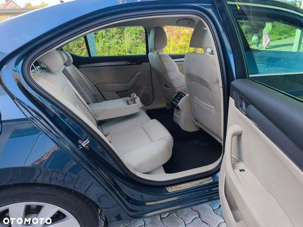 Skoda Superb 2.0 TDI Style - 17
