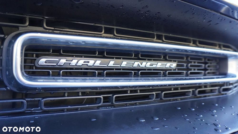 Dodge Challenger - 14
