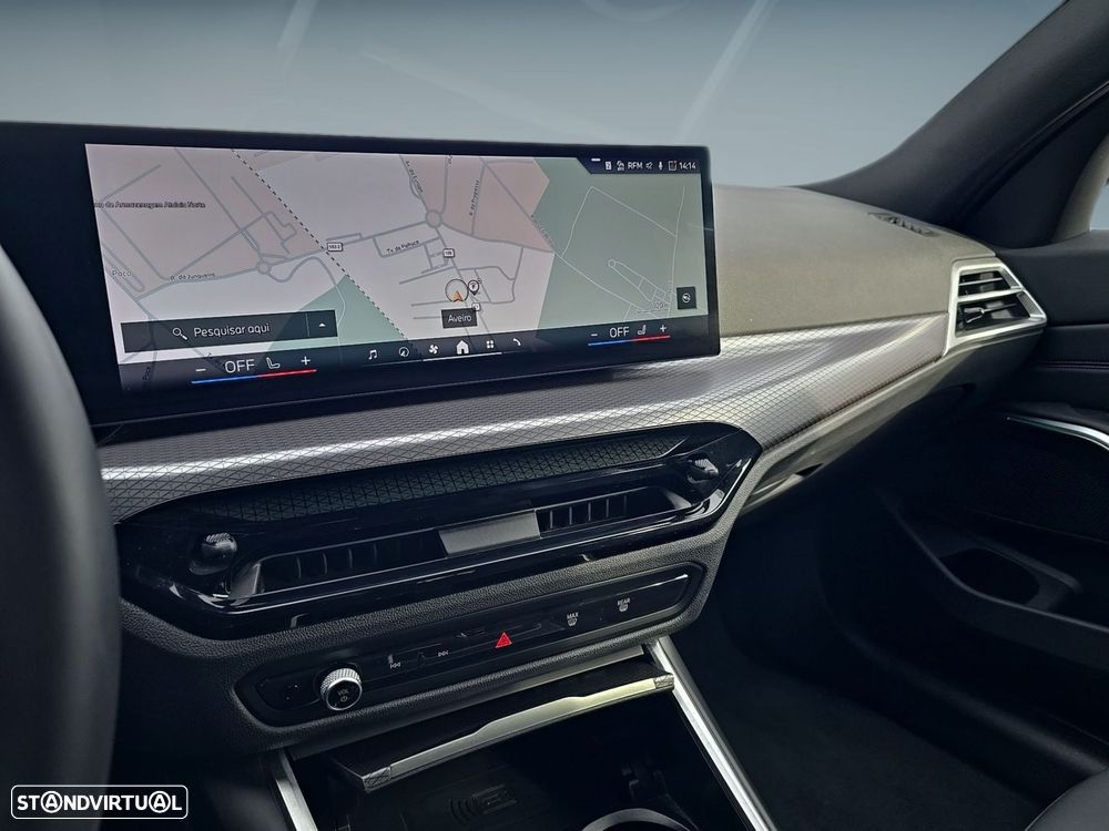 BMW 320 d Pack Desportivo M Auto - 19