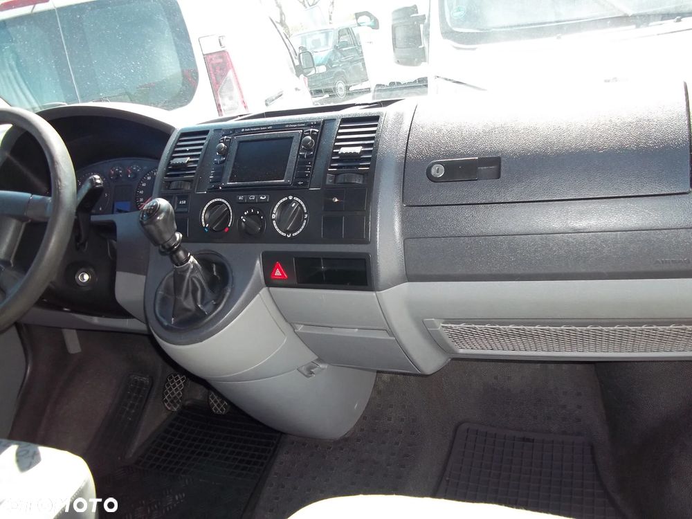 Volkswagen Caravelle L1 - 7