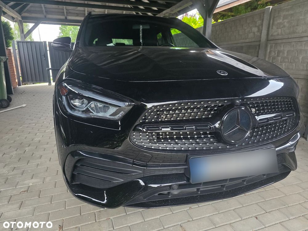 Mercedes-Benz GLA 250 4Matic 8G-DCT - 11