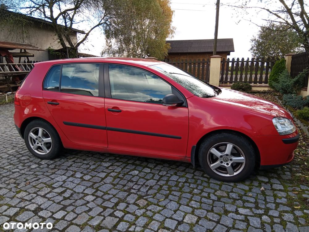 Volkswagen Golf - 1