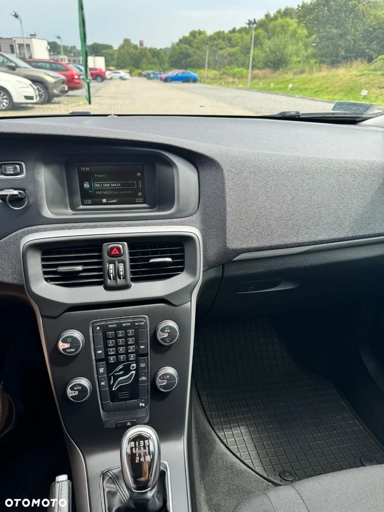 Volvo V40 D2 Kinetic - 14