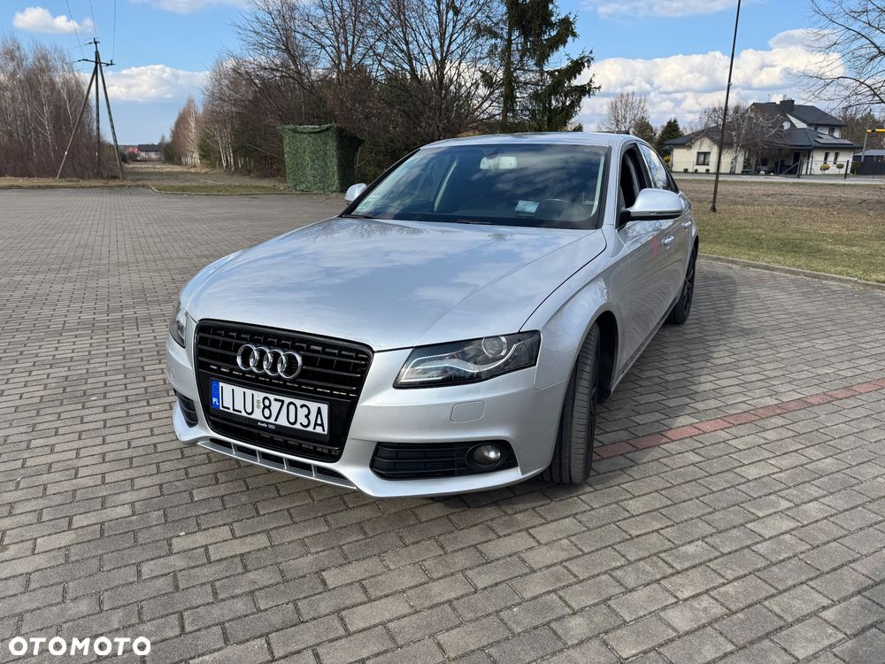 Audi A4 Limousine - 1