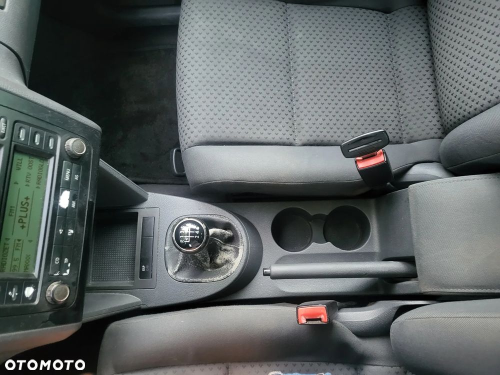 Volkswagen Touran - 16