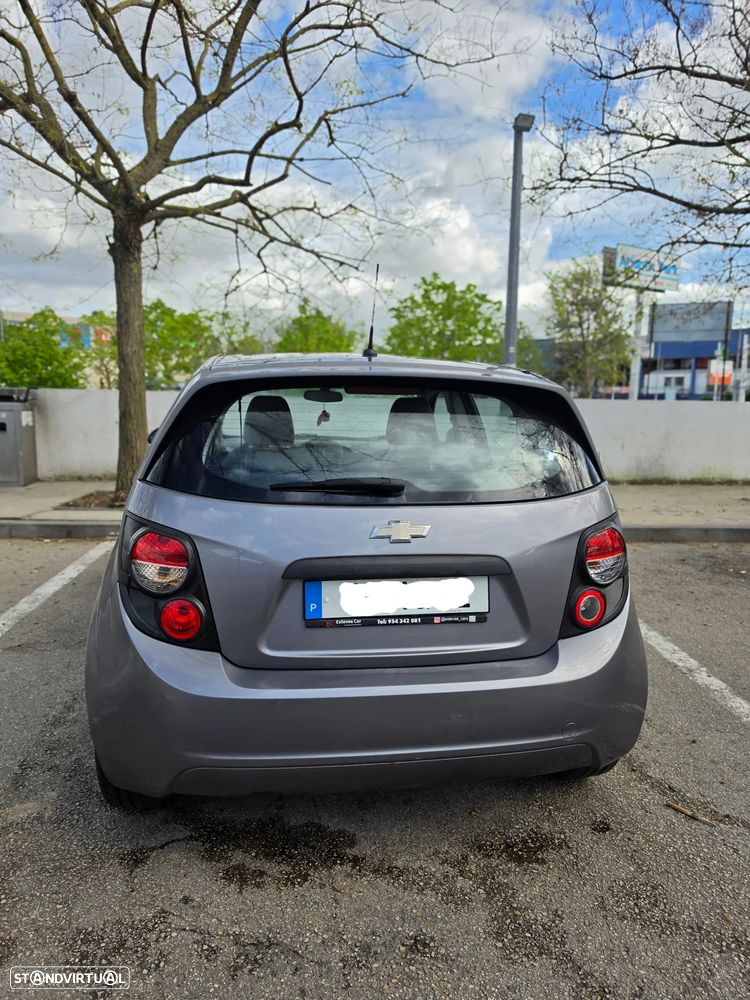 Chevrolet Aveo 1.2 LS - 4