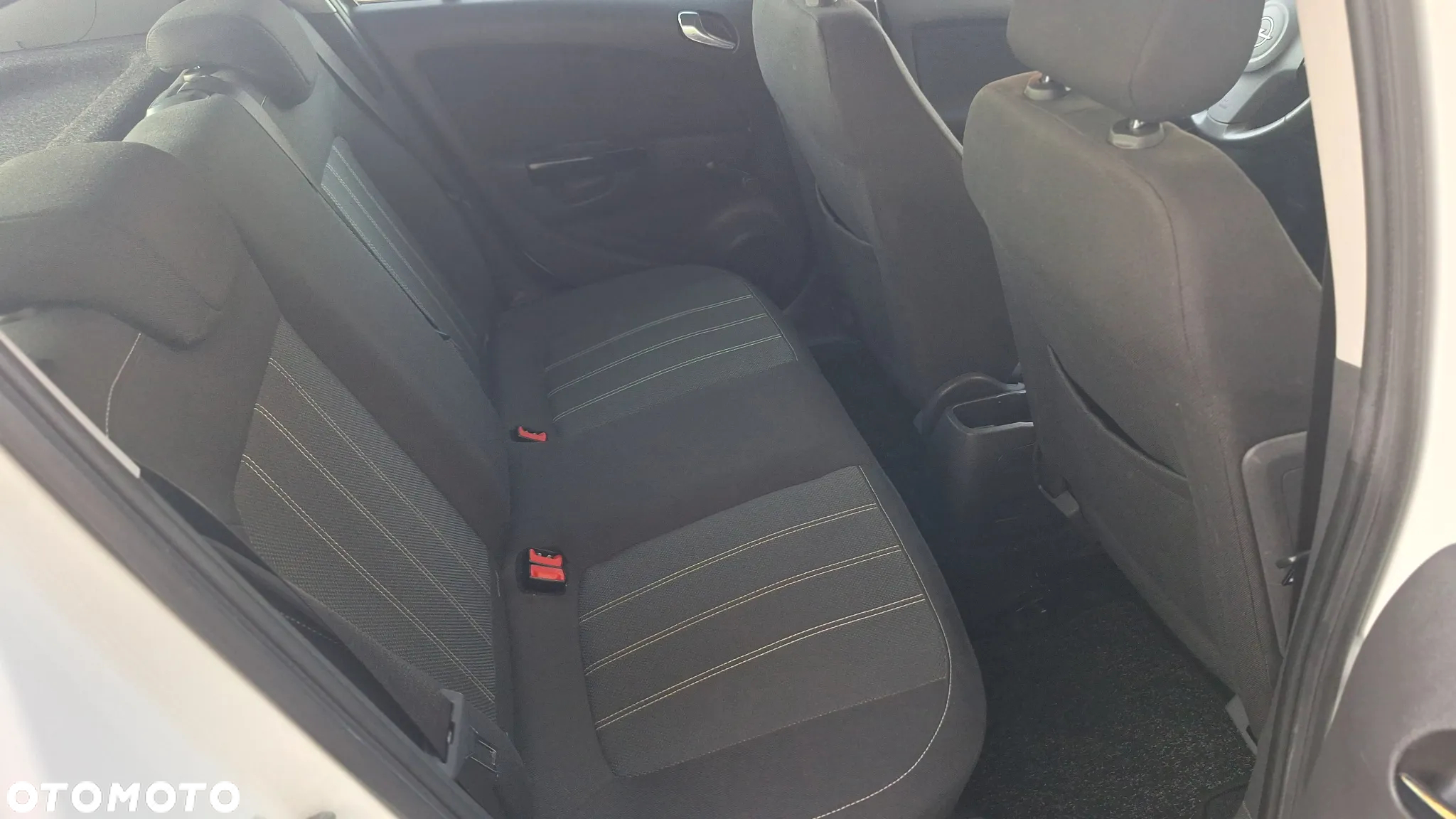Opel Corsa 1.4 16V Sport - 31
