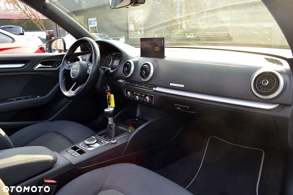 Audi A3 Cabrio - 8