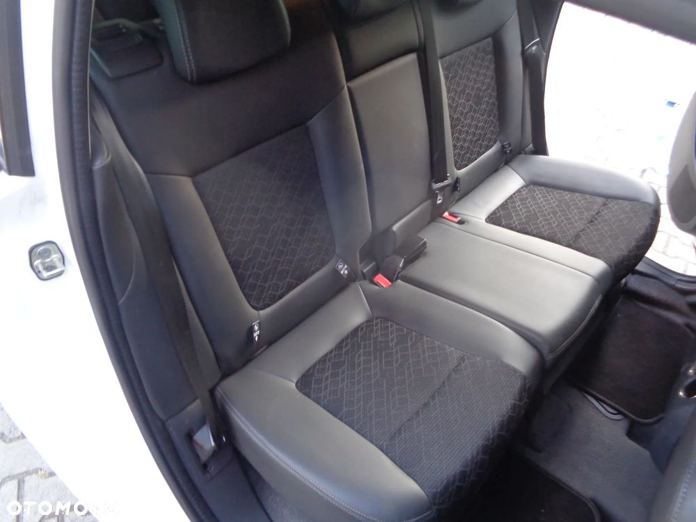 Peugeot 3008 HDi FAP 115 Active - 17