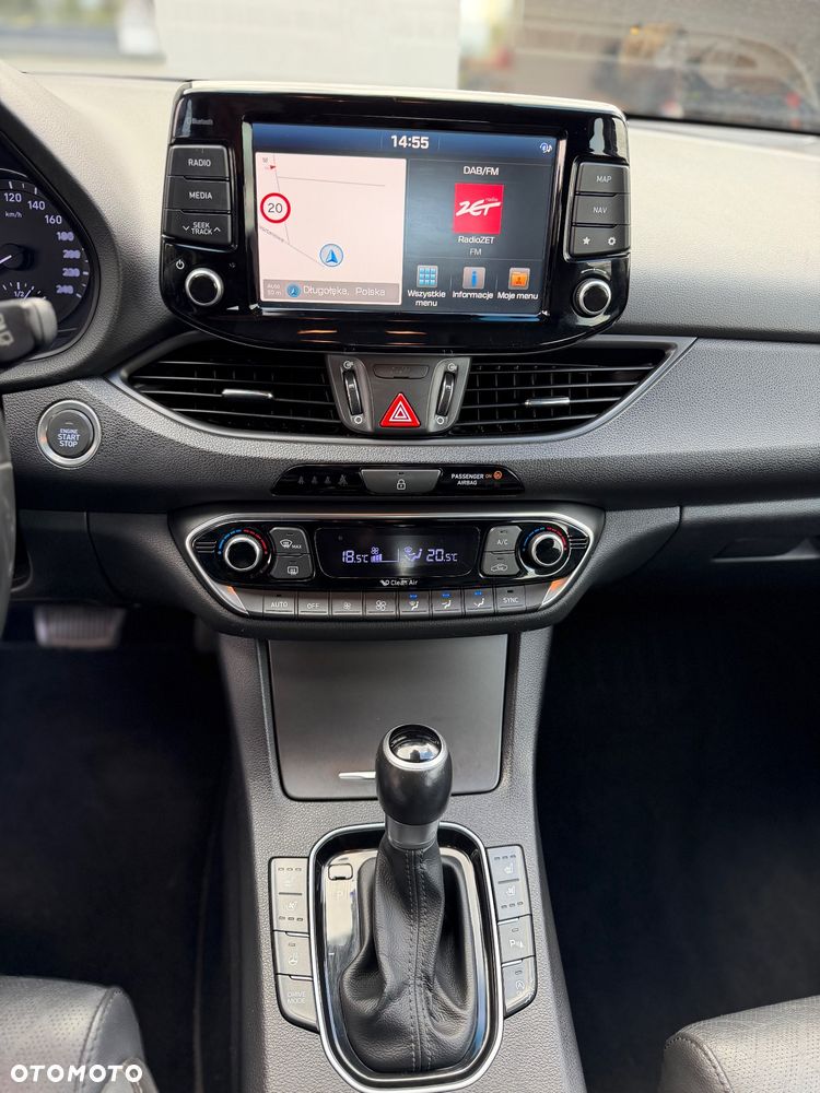 Hyundai i30 1.4 T-GDI Premiere Luxury DCT - 21