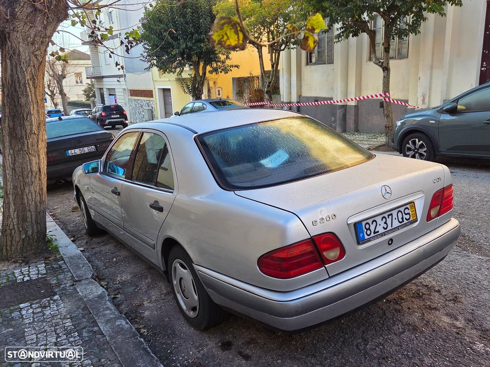 Mercedes-Benz E 200 CDi Classic - 2